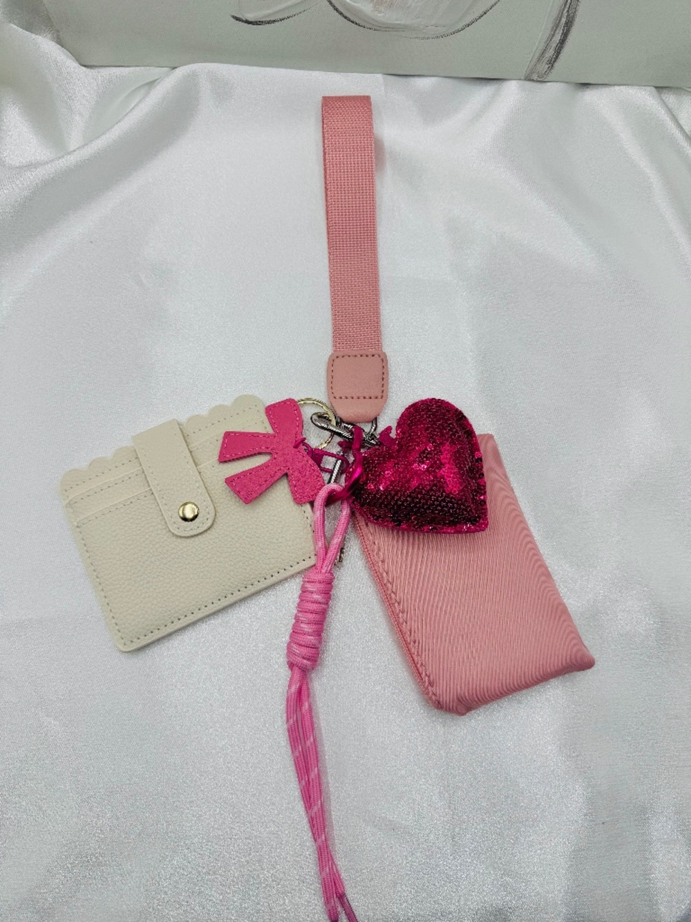 Pink white Wristlet Keychain Wallet Set Card Holder Pouch Heart Charm